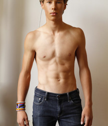 twinks in jeans pt2 5b0527361e0d4.jpg