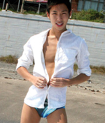 patxi1933:asian teen in light orexciting outfit 5b19a18d9c533.jpg