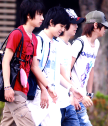 patxi1933:asian teen in light orexciting outfit 5b19a1d6e114a.png