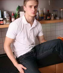 Boy 5835e0fcf3cc5.jpg