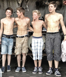 6-pack boys 2 587a354548649.jpg