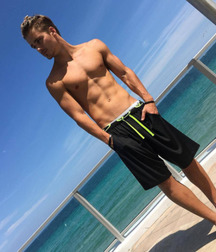 swimboys 2 587b3208da404.jpg