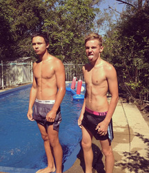 swimboys 2 587b321829118.jpg