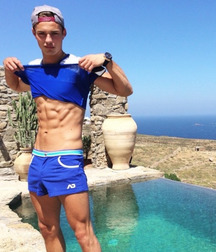 swimboys3 588375f5d8deb.jpg