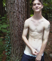 Tom 58a1e10a01841.jpg