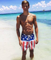 sixpack boys 58d90fc3ca18e.jpg