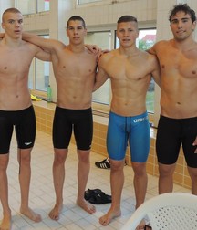 6-pack boys 58f7df374805e.jpg