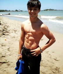 shirtless boys 59bc153c88eb8.jpg