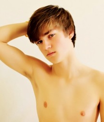 shirtless boys 59bc15c961301.jpg