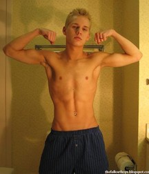 shirtless boys 59bc169c920ba.jpg