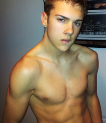 shirtless boys 59bc1779957ac.jpg