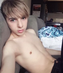 shirtless boys 59bea78ee5f1c.jpg