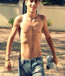 shirtless boys 59bea91dedbee.jpg