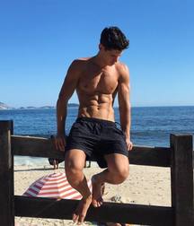 shirtless boys 59d8ee2edac69.jpg