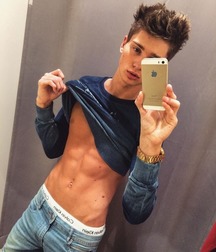 shirtless boys 59d8eefc2317b.jpg