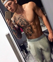shirtless boys 59d8ef54d6ca9.jpg