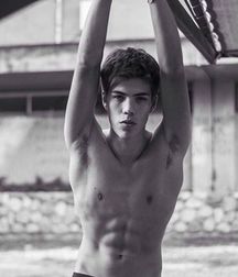 shirtless boys 59f041e7918fe.jpg