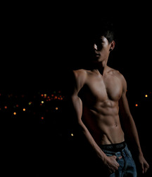 shirtless boys 59f04256baf71.jpg