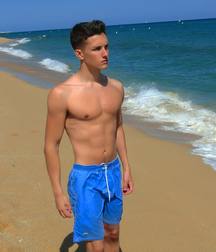 shirtless boys 59f0427479746.jpg
