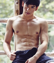 shirtless boys 59f043214484f.jpg