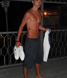 shirtless boys 59f4a91a6be15.jpg