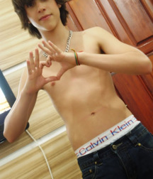 shirtless boys 59f4aaee163c6.jpg