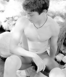 shirtless boys 59f4ab5d6cc89.jpg