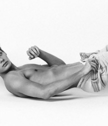 shirtless boys 59f6336c00653.jpg
