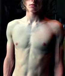 shirtless boys 59f6346f6b461.jpg