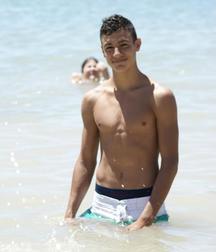 shirtless boys 59f6351f08690.jpg