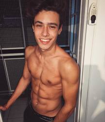 shirtless boys 59f6372f11d1b.jpg