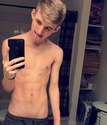 shirtless boys 5a1873315e192.jpg