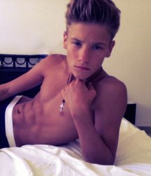 shirtless boys 5a1dba17cb4ab.jpg