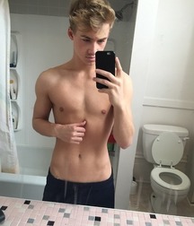 shirtless boys 5a1dbbc5c0186.jpg