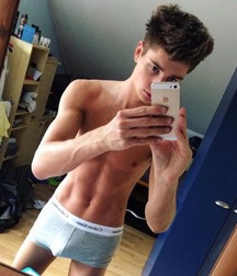 shirtless boys 5a2279bd6f306.jpg