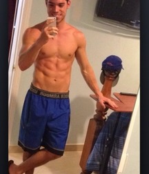 shirtless boys 5a2279c868d73.jpg