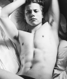 shirtless boys 5a227b91e0040.jpg
