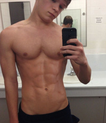 shirtless boys 5a25ab167c5ea.jpg