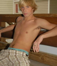 Mitch 5a28f4ad84103.jpg