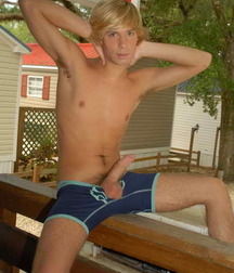 Mitch 5a28f52aa89f6.jpg