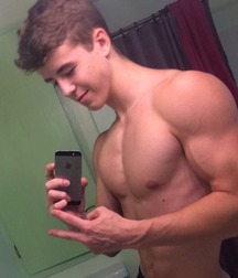 shirtless boys 5a551bdfe8d50.jpg