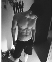 shirtless boys 5a551c92b9c40.png