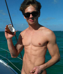 shirtless boys 5a7cba41aef26.jpg