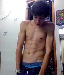 shirtless boys 5a7cbb23b0ace.jpg