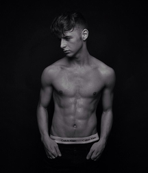 shirtless boys 5a7cbbb09431d.png