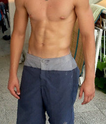 shirtless boys 5a8b0d0052e91.jpg