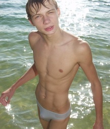 Swimboys 5a96b15f2ec23.jpg