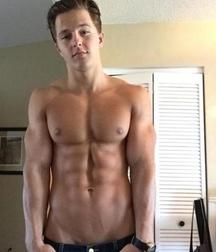 shirtless boys 5a97edd935d2f.jpg