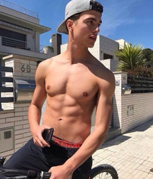 shirtless boys 5a97ee369ee8f.jpg