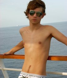 shirtless boys 5a9d8df157050.jpg